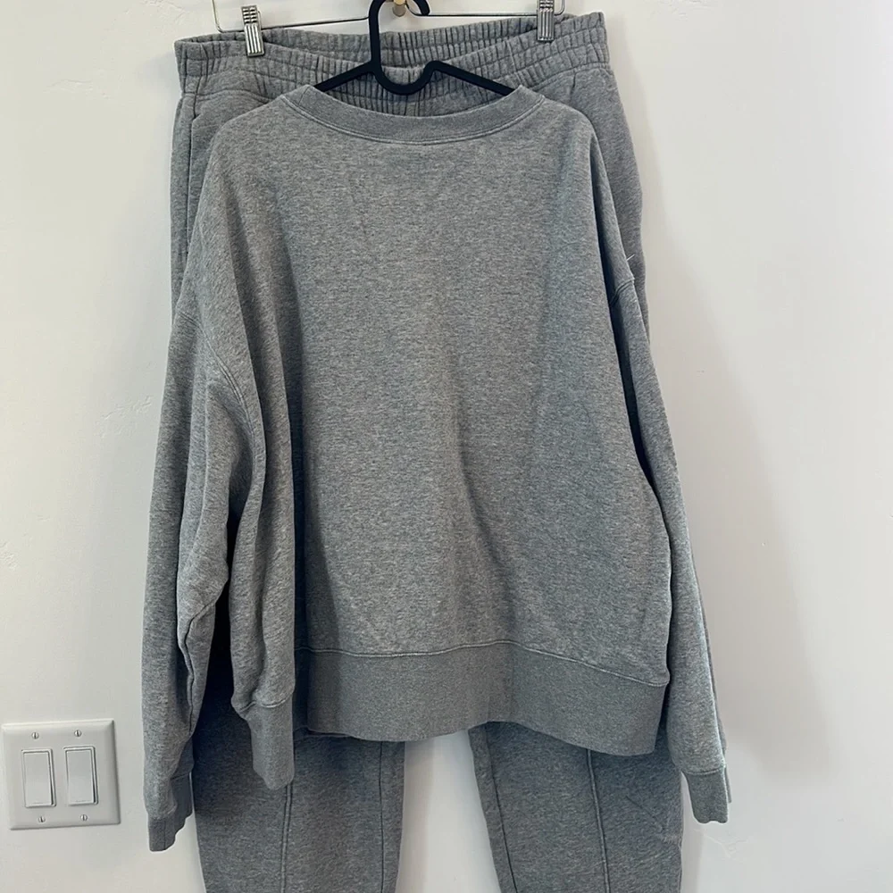 Nike- sweatsuit (SET) - Picture 7 of 8